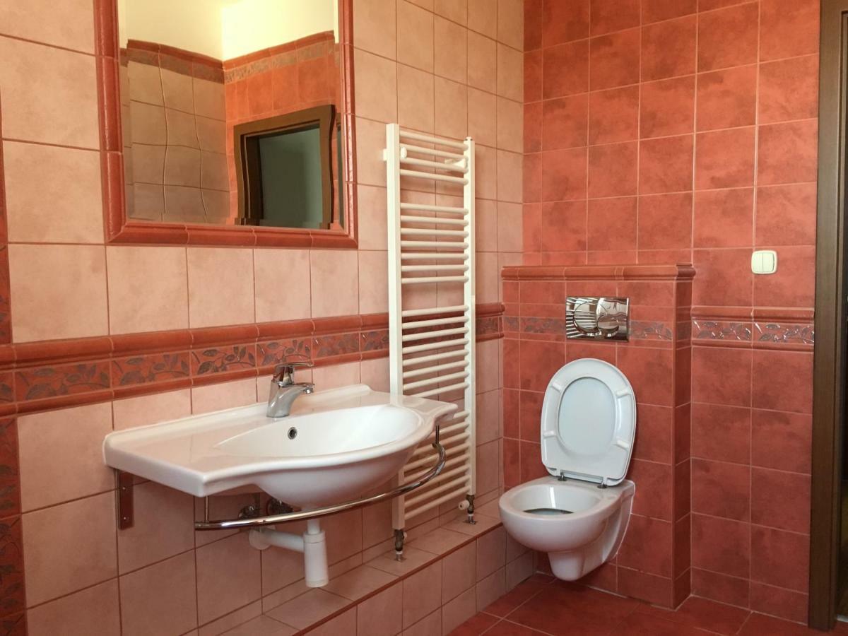 Spacious In Town Centre * Nove Zamky
